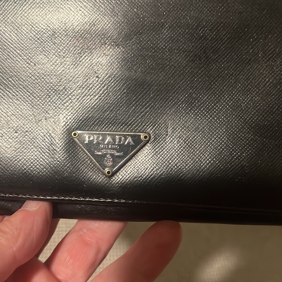 **UNDER CONSTRUCTION** GUC Prada Black Saffiano Leather Double Snap Wallet - Picture 2 of 16